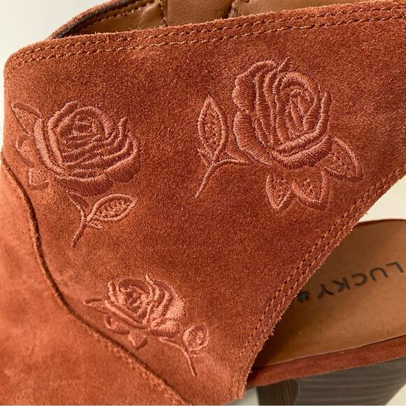 Lucky Brand Listana Heeled Open Toe Suede Zip Up Shoes NWOB size 9.5 - Picture 3 of 10